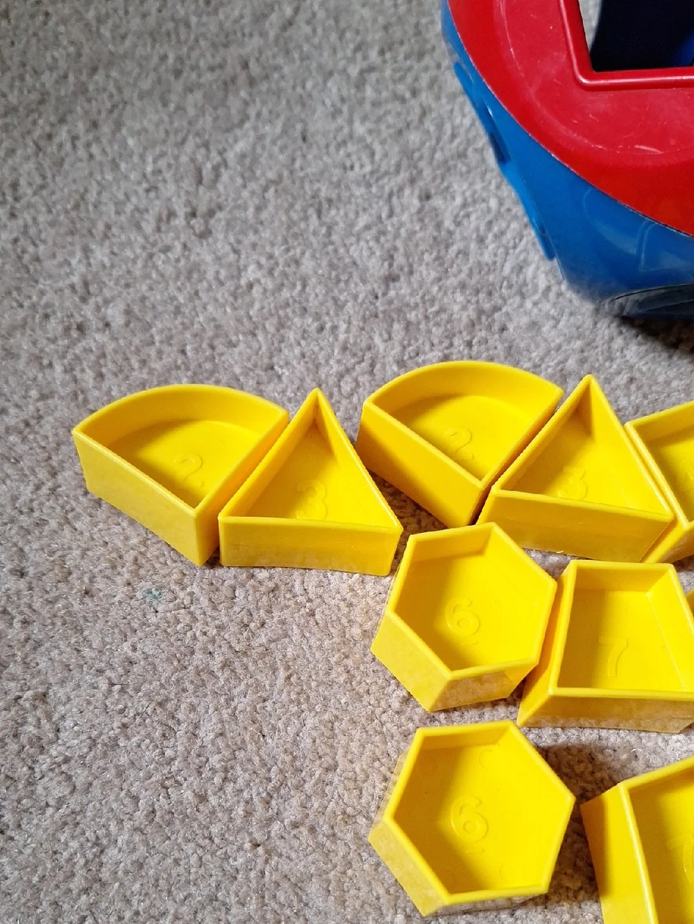 Tuppwrware Sorting Toy - Picture 2 of 3